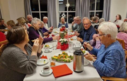 EIT TRIVELEG JULEMØTE SAMLA 42 MEDLEMER
