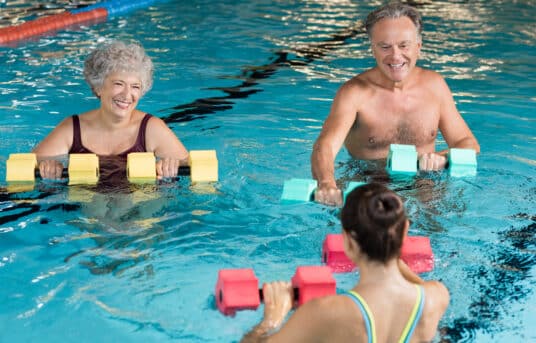 Varmtvannstrening – Lev aktivt med din sykdom i vann kurs. Gruppe 2