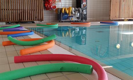 Lørdag 21. januar (uke 3) er svømmehallen i Lier igjen åpent som normalt.