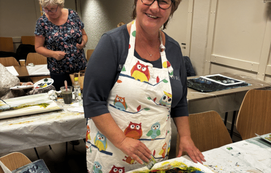 Malekurs &laquo;Lek med farger&raquo; mandag 27. oktober kl.18.00